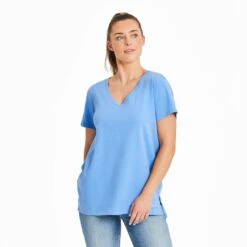 Women's Solid Crusher-LITE Vee Tunic -LIFE IS GOOD SHOP 127760 1