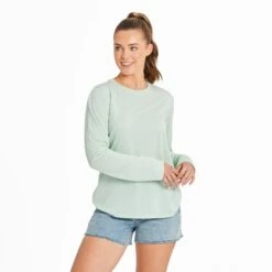 Women's Solid Long Sleeve Sun Crusher Tee -LIFE IS GOOD SHOP 135445 1