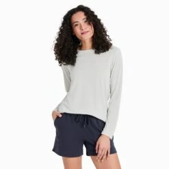 Women's Solid Long Sleeve Sun Crusher Tee -LIFE IS GOOD SHOP 141279 1