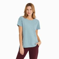 Women's Solid Slub Easy Fit Pocket Tee -LIFE IS GOOD SHOP 145517 1