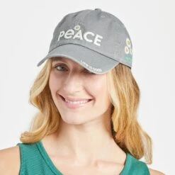 Adult Unisex Peace Daisies Chill Cap