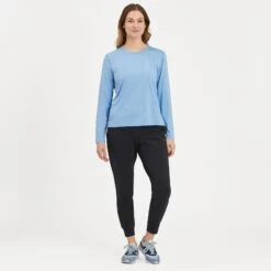 Women's Long Sleeve Active Tee -LIFE IS GOOD SHOP 82610 5 32f332da fa82 4d50 bba8 4558bb738b03